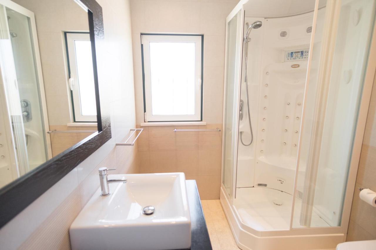 Villa Ria Rose, Alto Da Ria 23 - Jacuzzi And Beach Alvor Ngoại thất bức ảnh